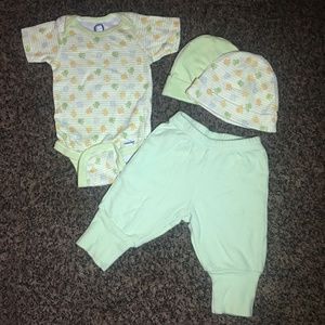 Paw Print Unisex Outfit!